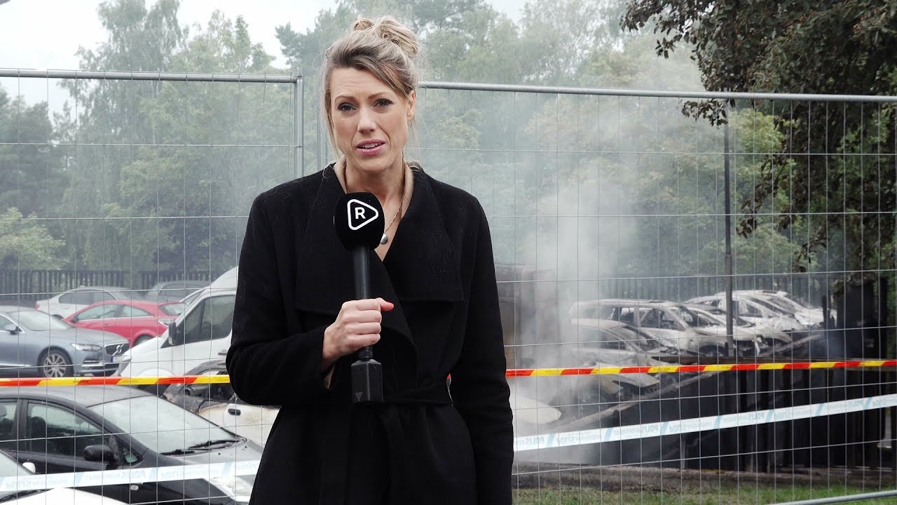 Omfattande bilbränder i Märsta - över 200 bilar förstörda