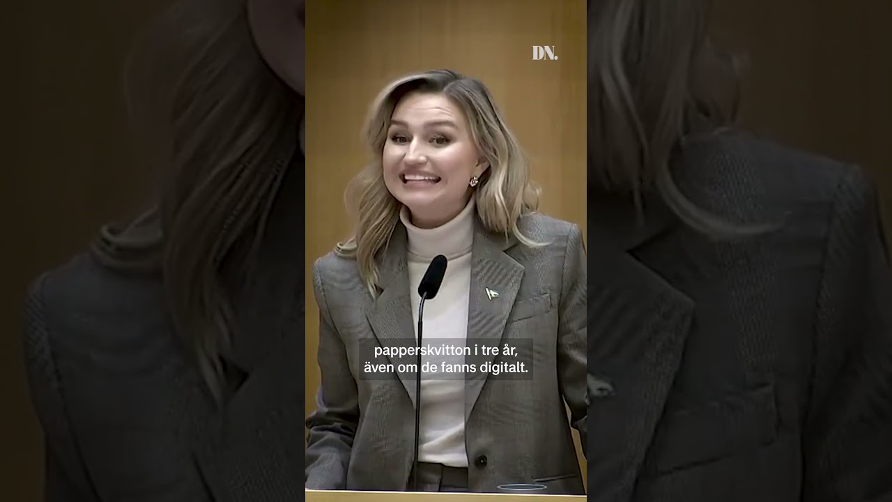 Ebba Busch dansar loss under debatten