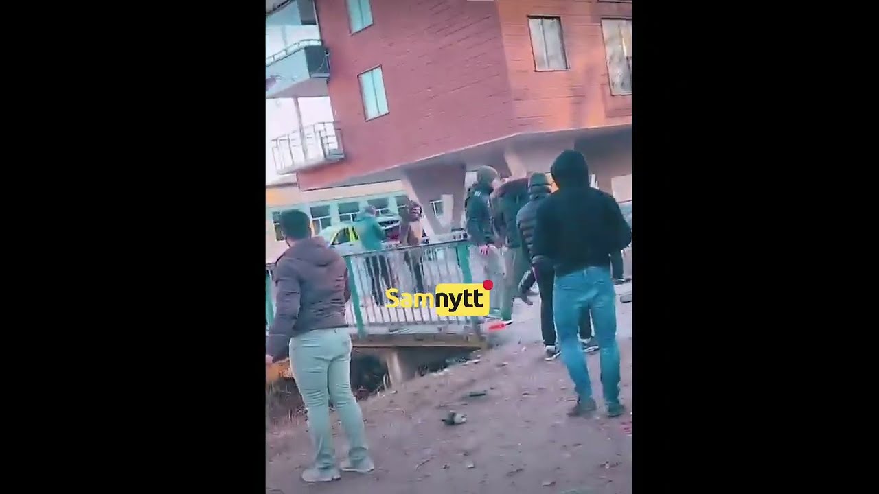 Korankravaller: Polisbuss i brand i Örebro