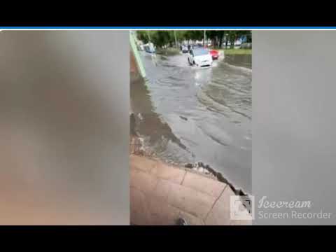 أمطار غزيرة وفيضانات في مدينة يوتبوري غرب السويد وتحذير من يوم غداً الأربعاء (فيديو)