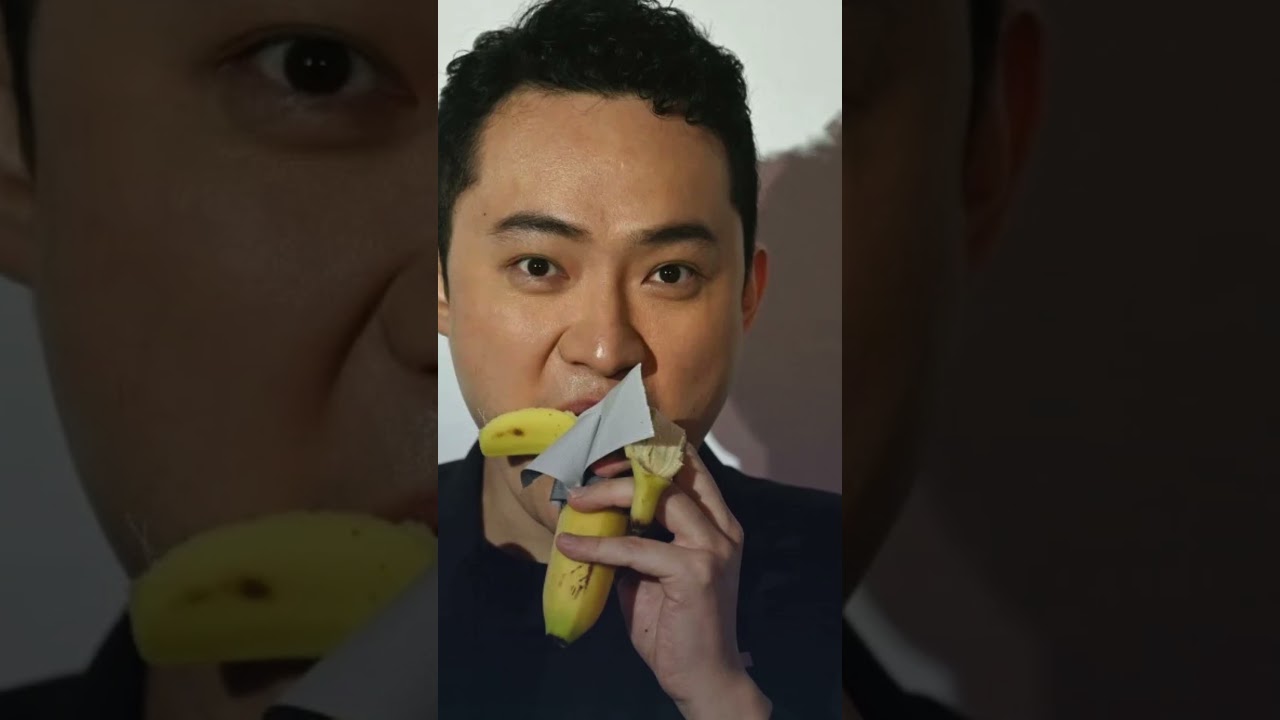 اشترى "لوحة الموزة" بـ6,2 مليون دولار... وأكلها!