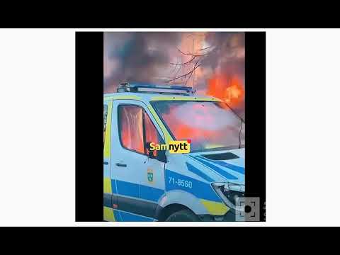 احداث مدينة أوريبروا السويدية  -متظاهرين يحرقون سيارات الشرطة رداً على حرق متطرف "لنسخة من القرآن"