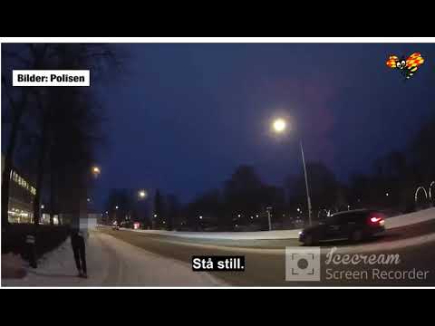 فيديو لإلقاء القبض على رجل حاول خطف ابنته الرضيعة  من السوسيال والهروب بها