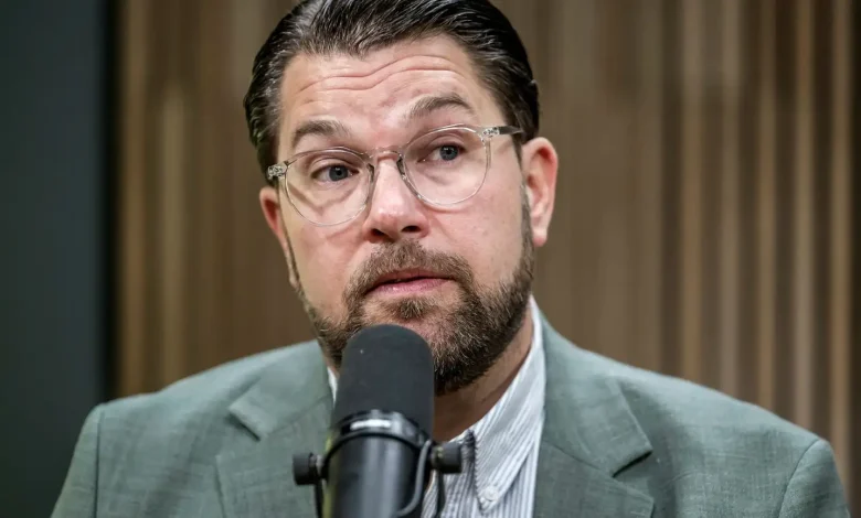 fb695a9e e32c 49a8 ae39 b771891dce86