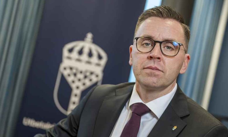 8d611602 f9a9 437f 993c 1423a6594fb1 1