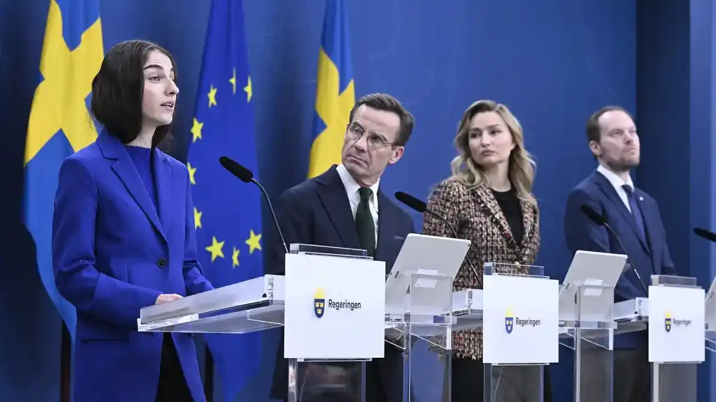 2023122114120 b247dc45e2dca7c319dc7077cf8244ae2f41b7f8ebf035726227dbeb6d01aa35 1