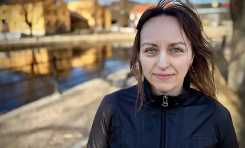 السويدية Celia عاطلة عن العمل لسنوات وتقدمت لـ300 وظيفة ولا تتحمل غلاء المعيشة