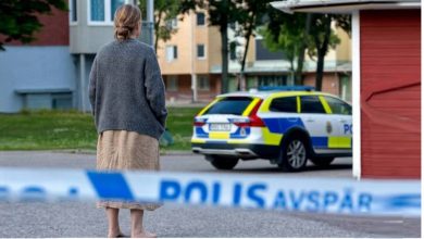 وجه الادعاء في السويد لائحة اتهام لرجل في الستينات من عمره، بتهم تتعلق بـ قوادة  واسعة النطاق في منطقة أُنغرمانلاند (Ångermanland)، بعدما تبين أنه أجبر زوجته على ممارسة الجنس مقابل المال