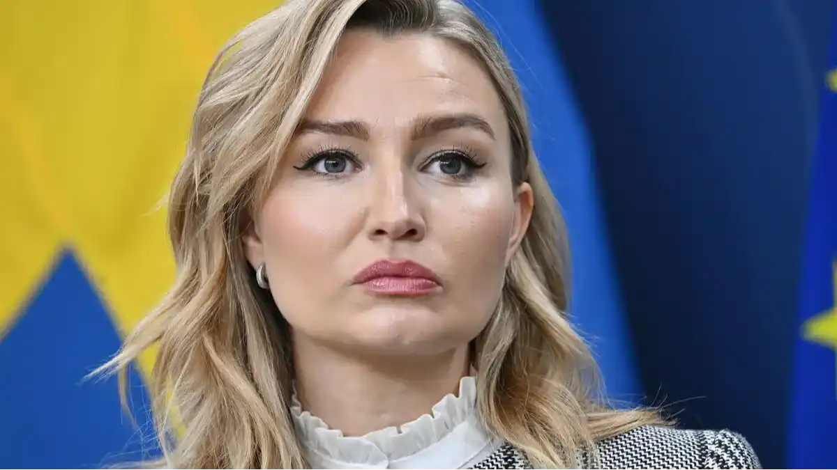 11f4f336 72b0 41ae b36c 723da30a69fe 2