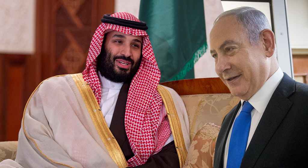 تسريبات محمد بن سلمان.. تطبيع مع إسرائيل ممكن لكن والده الملك سليمان يرفض 1 Netanyahu reportedly meets Saudi Crown Prince flash90reuters 1