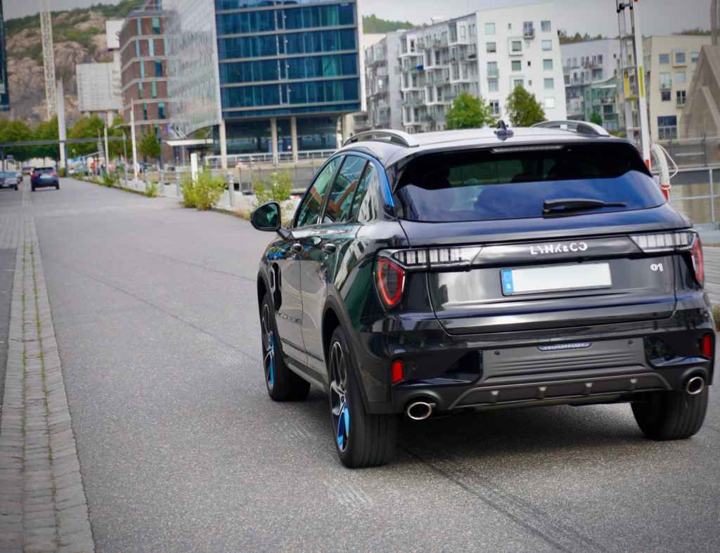 السيارات الصينية MG وBYD تغزو السويد.. وشراء السويديين يقفز 50 بالمئة 1 bilar lynk 01 lindholmen 1