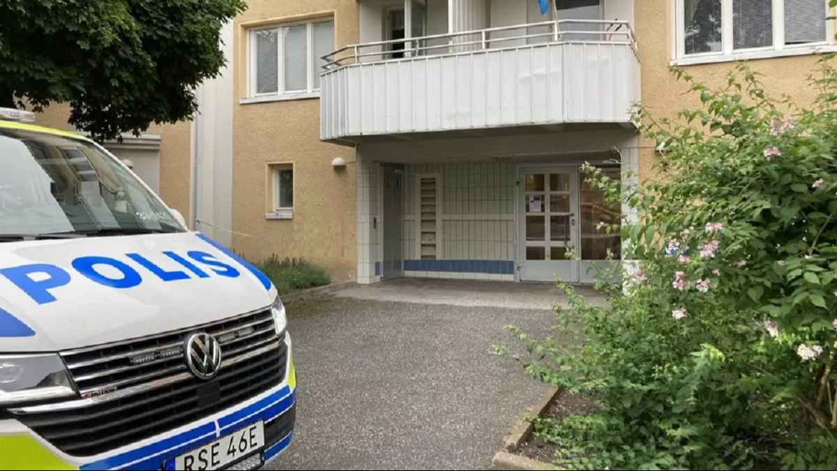 لمنع سحب طفليهما من السوسيال السويدي أب يحتجز طفليه داخل شقة بمساعدة الأم بدولة أوروبية 1 88884